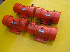 YZS振動(dòng)電機(jī):激振能力強(qiáng)，拆卸方便。