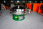 1500型三次元振動(dòng)篩，產(chǎn)量可達(dá)1100kg/h。